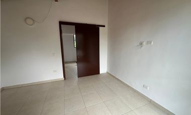 CASA PARA RENTA EN LA ESTRELLA
