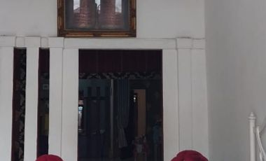 Dijual Rumah 2 lantai di Jl Selamat Tangkerang Timur