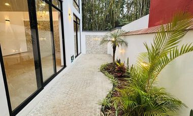 Casa en nueva en venta muy cerca de Av. Araucarias y Parque el Huarache