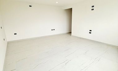 Casa en venta: Jardín, recámara en planta baja y acabados premium- Monte Magno
