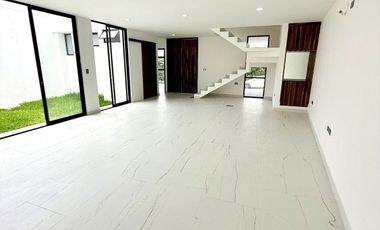 Casa en venta: Jardín, recámara en planta baja y acabados premium- Monte Magno