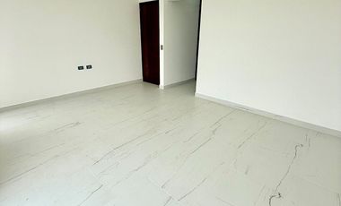 Casa en venta: Jardín, recámara en planta baja y acabados premium- Monte Magno