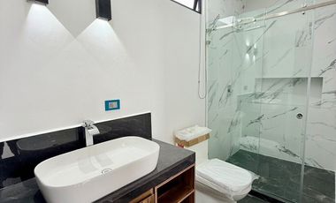 Casa en venta: Jardín, recámara en planta baja y acabados premium- Monte Magno