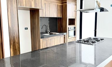 Casa en venta: Jardín, recámara en planta baja y acabados premium- Monte Magno