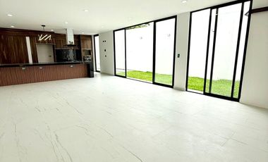 Casa en venta: Jardín, recámara en planta baja y acabados premium- Monte Magno