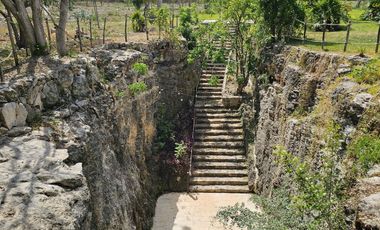 Quinta con 5.6 Hectareas y Cenote en Tekat