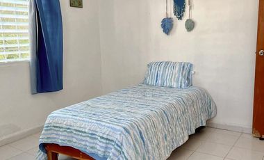 Venta de casa en la playa de una planta con piscina