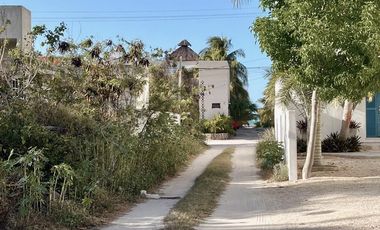 Venta de casa en la playa de una planta con piscina