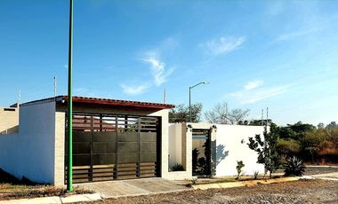 CASA DE CAMPO Y DE DESCANSO A 15 MINUTOS DE COLIMA