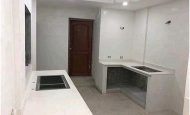 CASA EN HATO PINTADO DE 3 NIVELES  435M2 REMODELADA