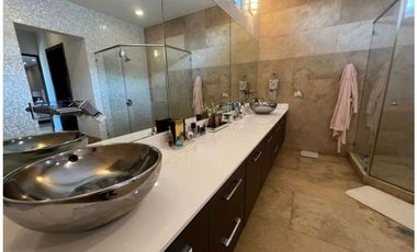 SE VENDE CASA EN SANTA MARIA - FAIRWAY ESTATES - 7141DM