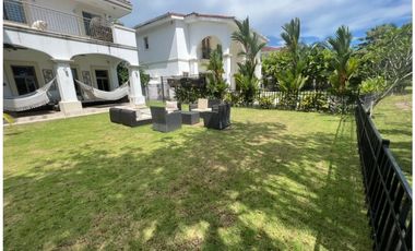 SE VENDE CASA EN SANTA MARIA - FAIRWAY ESTATES - 7141DM