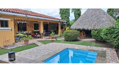 VILLAS DE LA COLONIA / PUNTA CHAME / 618M / 4 HABITACION / AMOBLADO