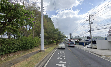 PARQUE LEFEVRE / SANTA ELENA / 437M / LOCAL CON OFICINAS Y BODEGA JC