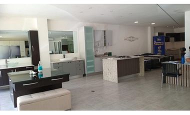 PARQUE LEFEVRE / SANTA ELENA / 437M / LOCAL CON OFICINAS Y BODEGA JC