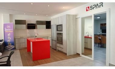 PARQUE LEFEVRE / SANTA ELENA / 437M / LOCAL CON OFICINAS Y BODEGA JC