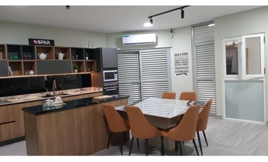 PARQUE LEFEVRE / SANTA ELENA / 437M / LOCAL CON OFICINAS Y BODEGA JC