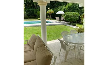 SEA CONFIABLE VENDE CASA CON PISCINA EN CORONADO