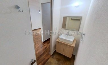 Casa en Venta en Las Canteras, Huixquilucan GIS 26-158.