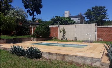 CASA FRENTE AL HOTEL MAITEI, BARRIO PELLEGRINI