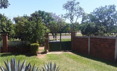 CASA FRENTE AL HOTEL MAITEI, BARRIO PELLEGRINI