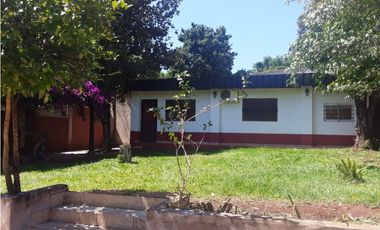 CASA FRENTE AL HOTEL MAITEI, BARRIO PELLEGRINI