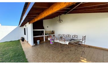 Alquiler casa 6 Amb con pileta paso del rey centro