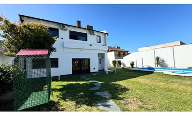 Alquiler casa 6 Amb con pileta paso del rey centro