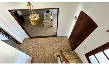 Alquiler casa 6 Amb con pileta paso del rey centro