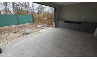 CASA · EN VENTA· BARRIO PRIVADO · 2 dormitorios