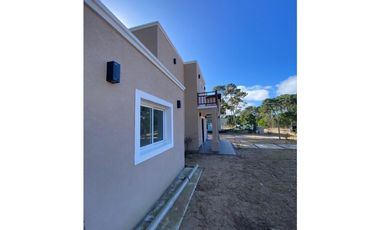 VENTA DE CASA EN BARRIO ALAMOS PINAMAR