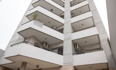Celestino VIII. Dpto de 2 dorm y 2 baños. Centro.