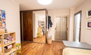 Celestino VIII. Dpto de 2 dorm y 2 baños. Centro.