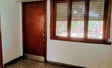 VENTA PH 2 AMB  PATIO- BERNAL OESTE APTO CREDITO