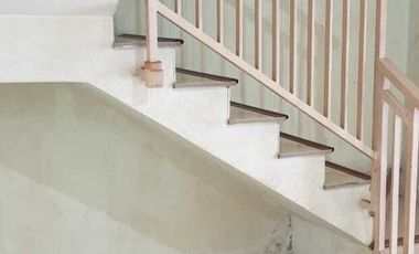 Disewakan Rumah 2 Lantai 55 JUTA di Pratama Wiyung Surabaya