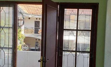 Disewakan Rumah 2 Lantai 55 JUTA di Pratama Wiyung Surabaya