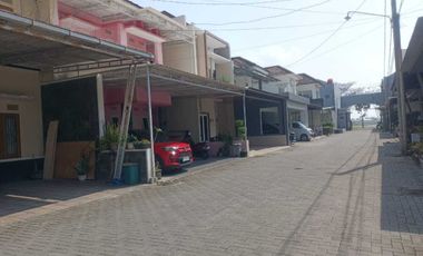 Rumah dijual di cluster elit Permata Hijau Mojolaban Sukoharjo