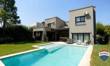 CASA 5 AMBIENTES VENTA EL ROCIO CANNING APTA CRED.