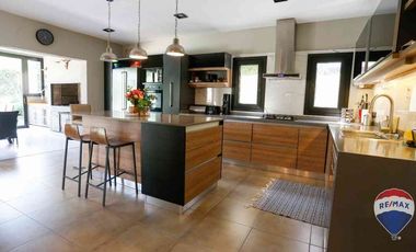 CASA 5 AMBIENTES VENTA EL ROCIO CANNING APTA CRED.