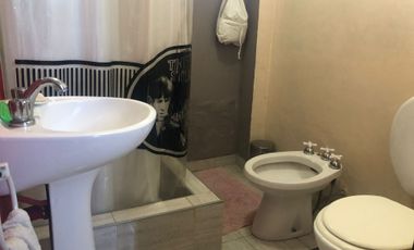 VENDE CASA 4 AMBIENTES  VENTA FLORENCIO VARELA