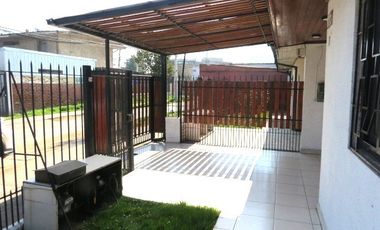 Casa en Venta en Las Rejas con Alameda