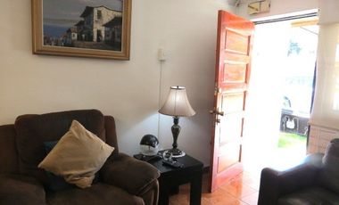 Casa en Venta en Las Rejas con Alameda