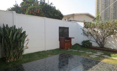 Casa en Venta en Las Rejas con Alameda