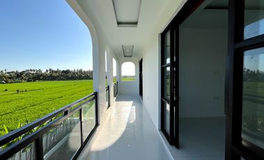 MEDITERANIA VILLA WITH SURROUNDED BY RICE FIELD