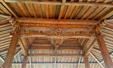 Dijual Rumah joglo dan Rumah limasan kayu jati dan Rumah gebyok