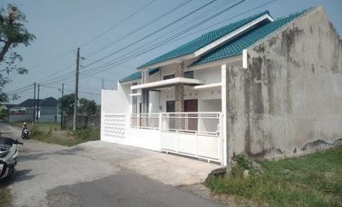 A231 - Rumah Baru Minimalis View Sawah Dekat Candi Prambanan