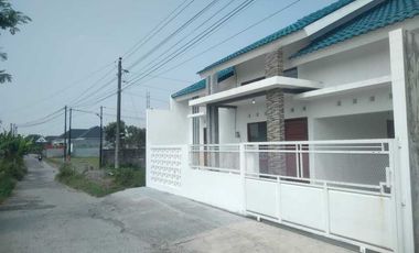 A231 - Rumah Baru Minimalis View Sawah Dekat Candi Prambanan