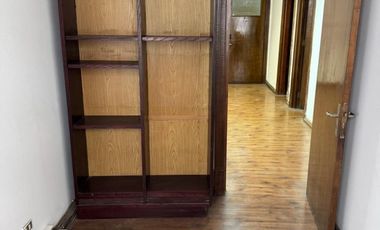 AGUSTINAS ENTRE BANDERA Y AHUMADA