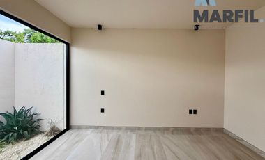 Venta de Casa de 1 Planta, 2 Recámaras en Coto Privado en Colima