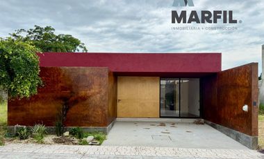 Venta de Casa de 1 Planta, 2 Recámaras en Coto Privado en Colima